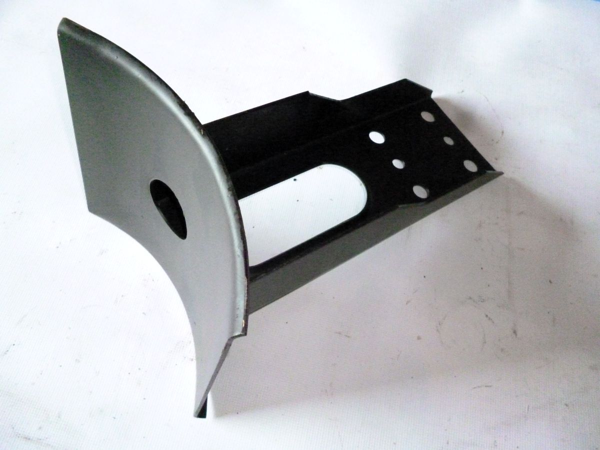 54112-1109172-10 кронштейн, шт