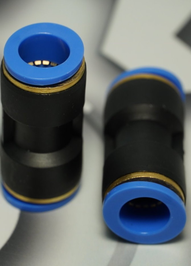 Фитинг ПРЯМОЙ (переходник тор/трубок) 15 мм, с двойным замком СПЕЦМАШ