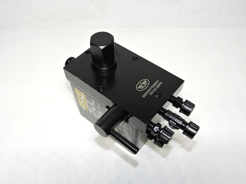 Насос подъема кабины J6 5002070AA01