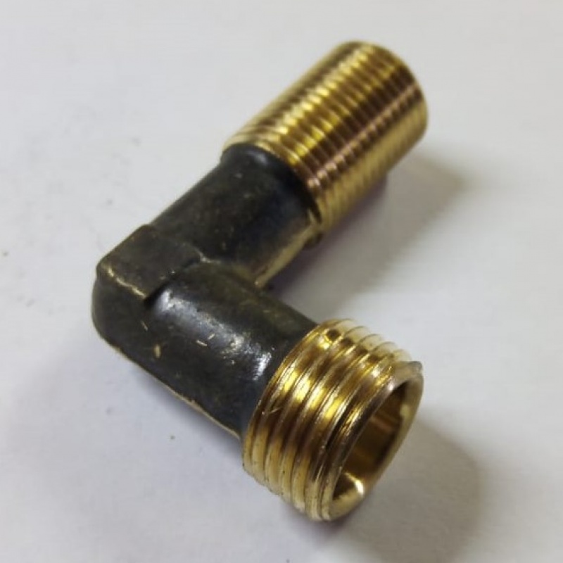 861004 - угольник М16хМ18, шт